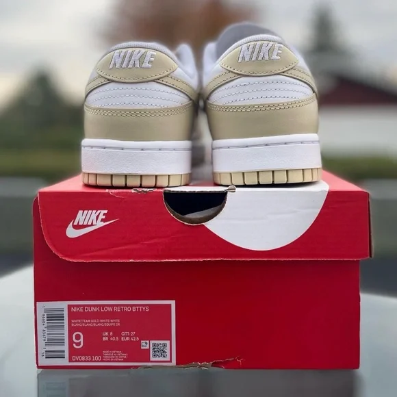 Nike Dunk Low US9 'Team Gold' - Picture 4 of 10